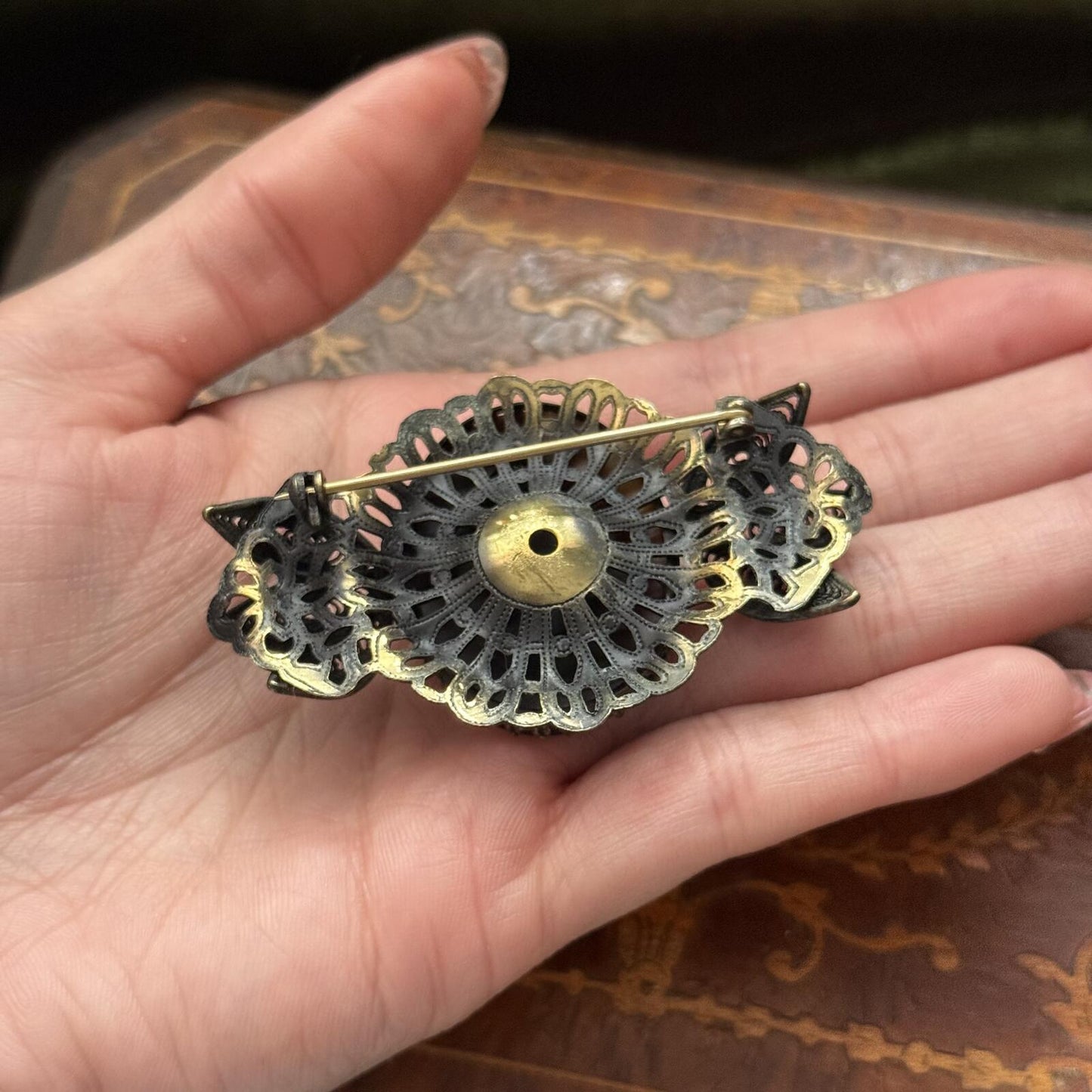 Vintage Brown Glass Cameo Brooch