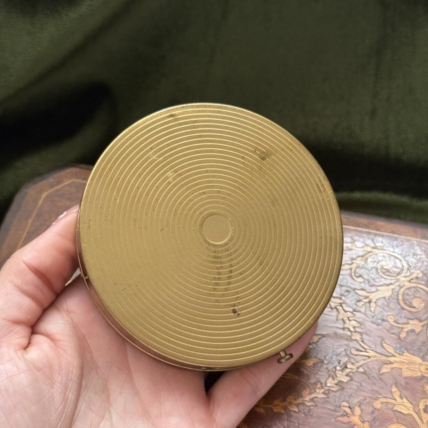 Vintage Art Nouveau Gold Tone Compact with Mirror
