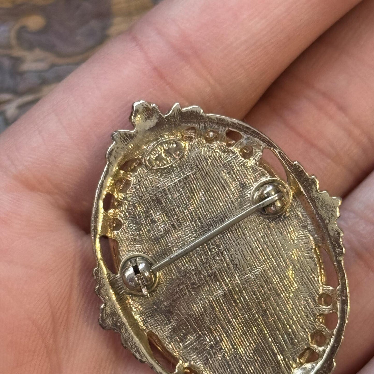 Vintage Cameo Acrylic Resin Brooch Pin