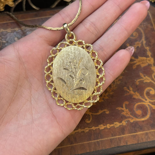 Vintage Gold Tone Etched Flower Pendant Necklace