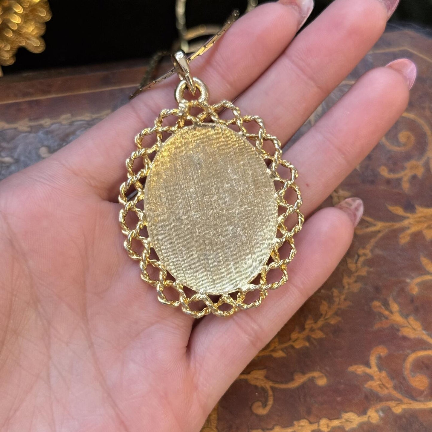 Vintage Gold Tone Etched Flower Pendant Necklace