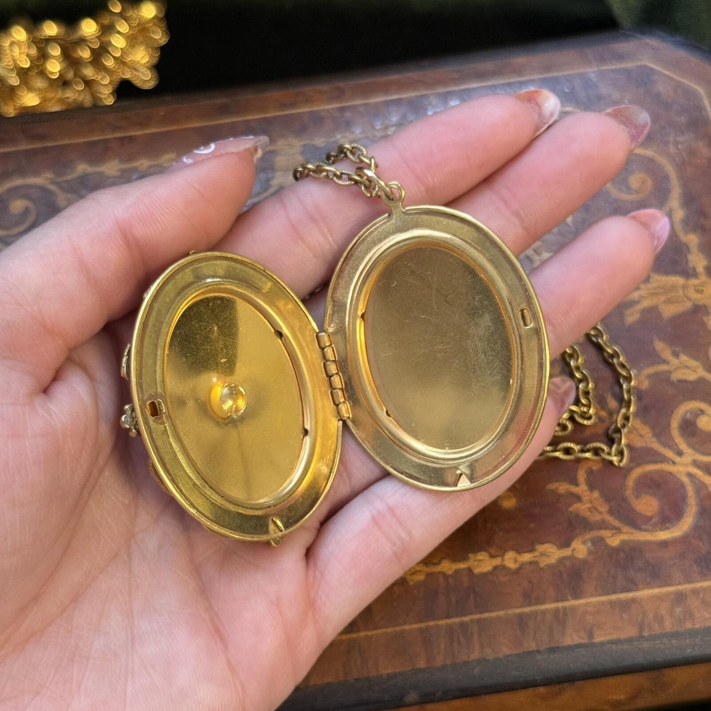 Vintage Cameo Locket Resin Necklace