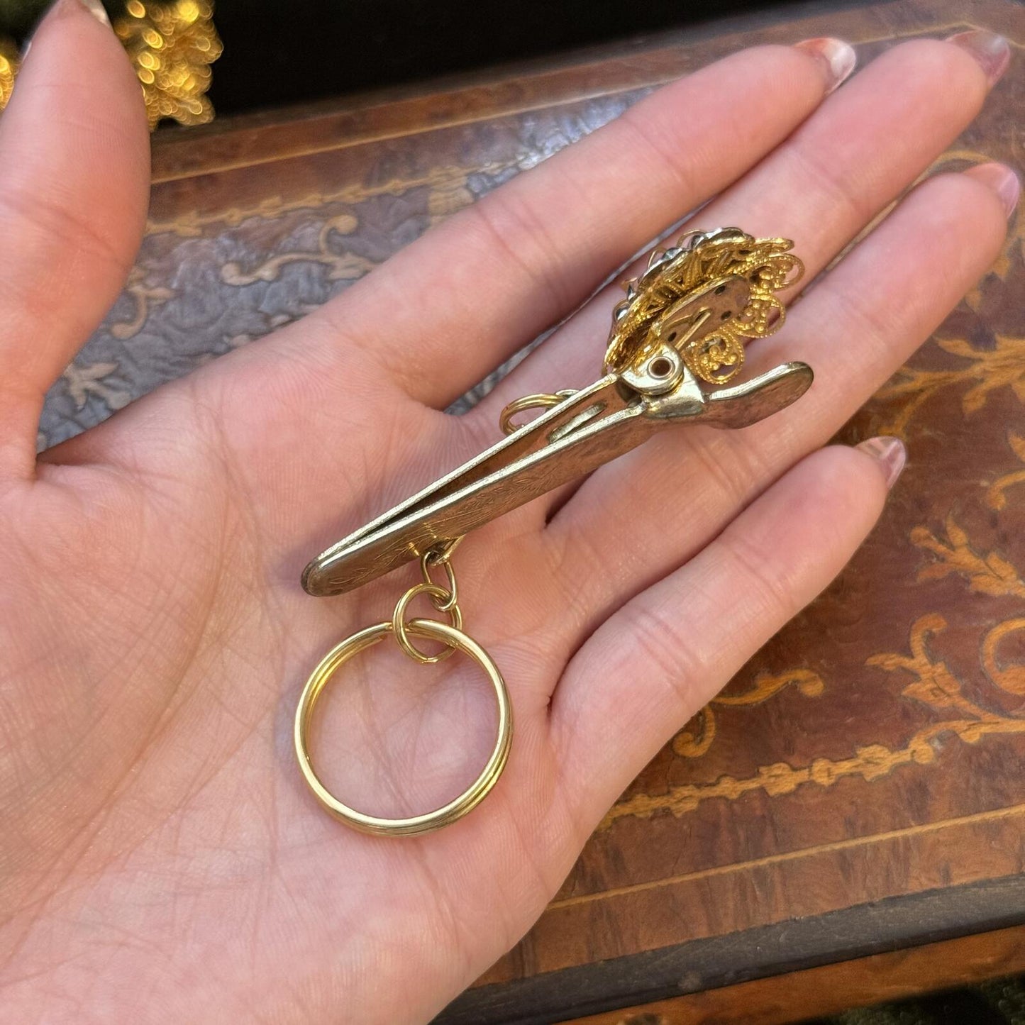 Vintage Kings Key Finder Ring Clip-on Blue Rhinestone