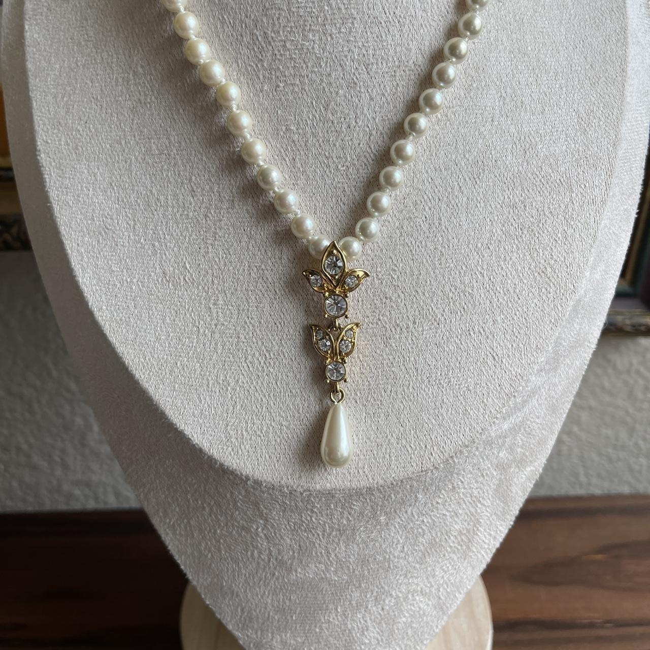 Vintage faux peal & rhinestone necklace
