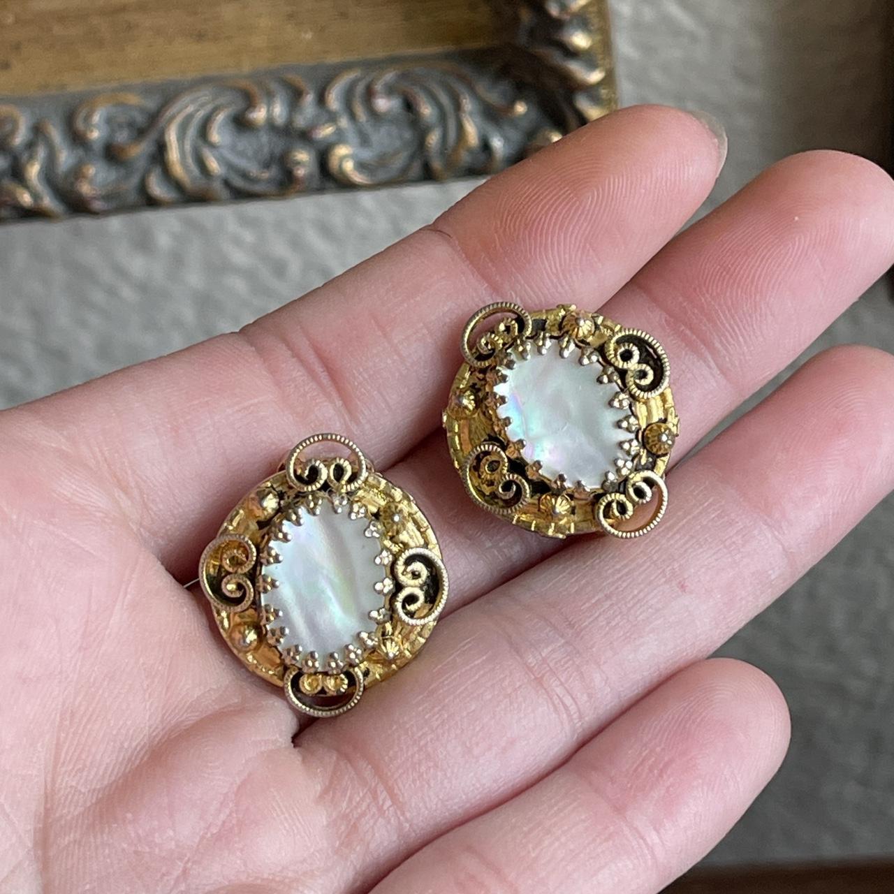 Vintage gold tone mother of pearl clip on earrings
