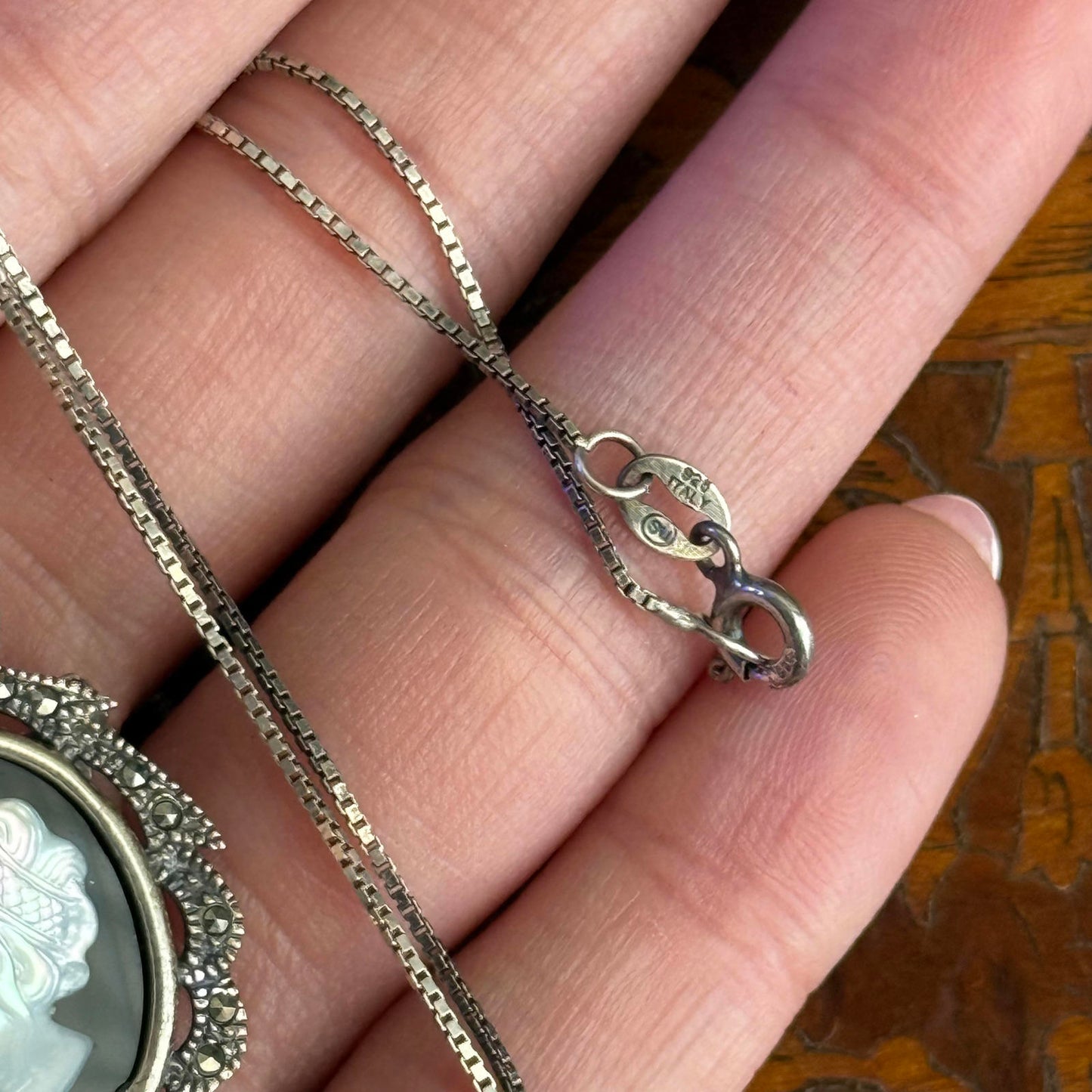 Vintage Sterling Silver Onyx & Mother Of Pearl Pendant/Brooch with 925 Necklace
