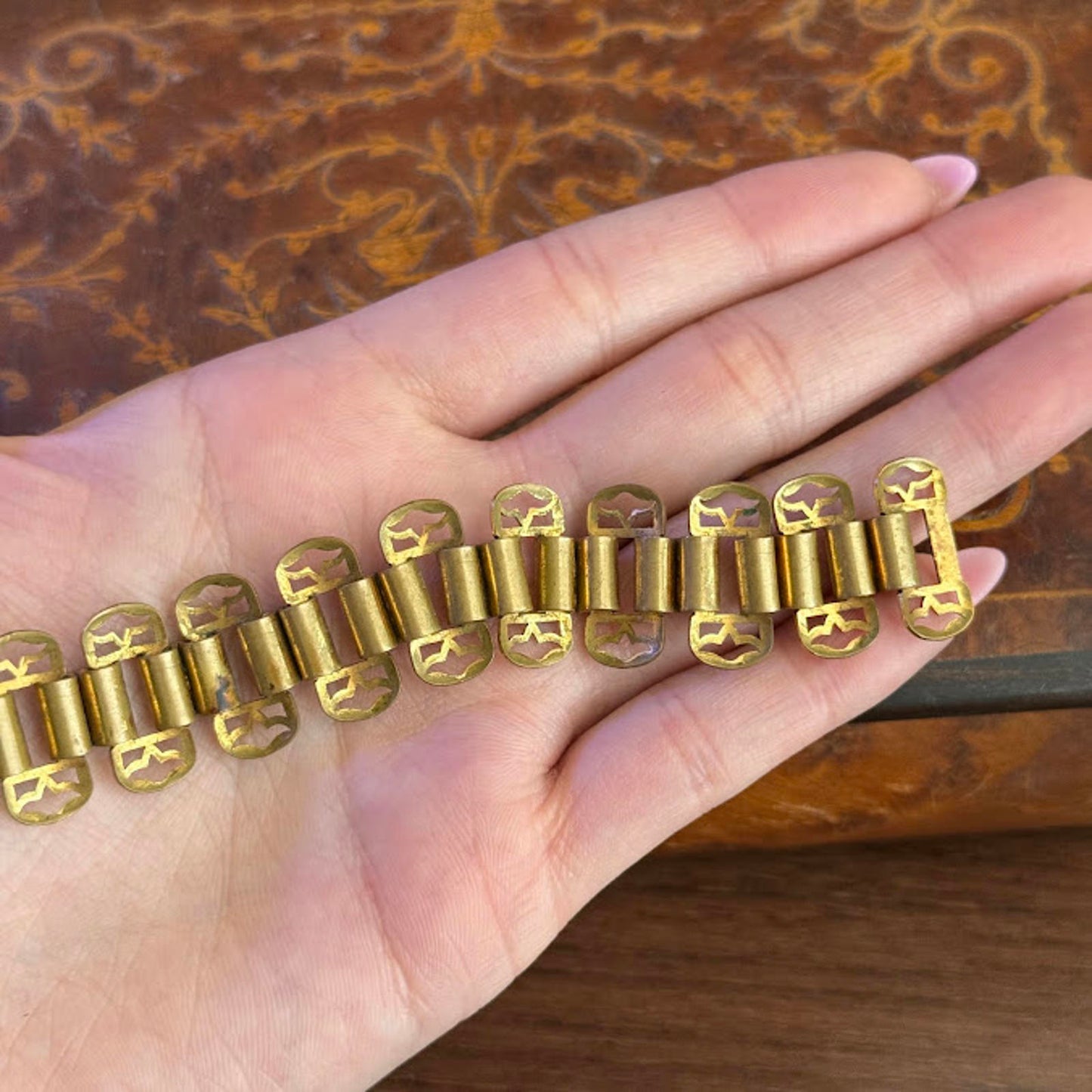 Vintage Gold Tone & Enamel Hand Painted Rose Panel Bookchain Bracelet
