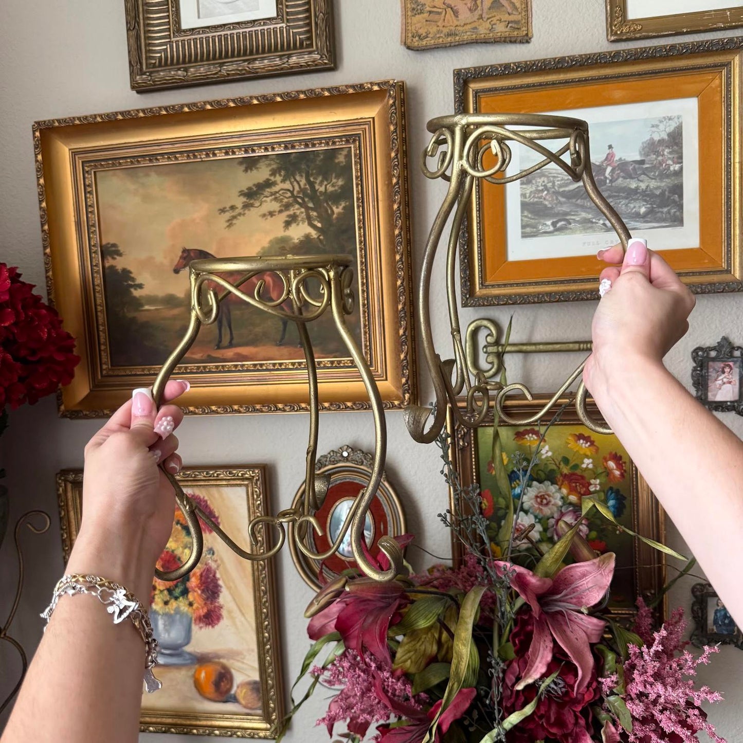 Vintage Gold Spiral Metal Stand