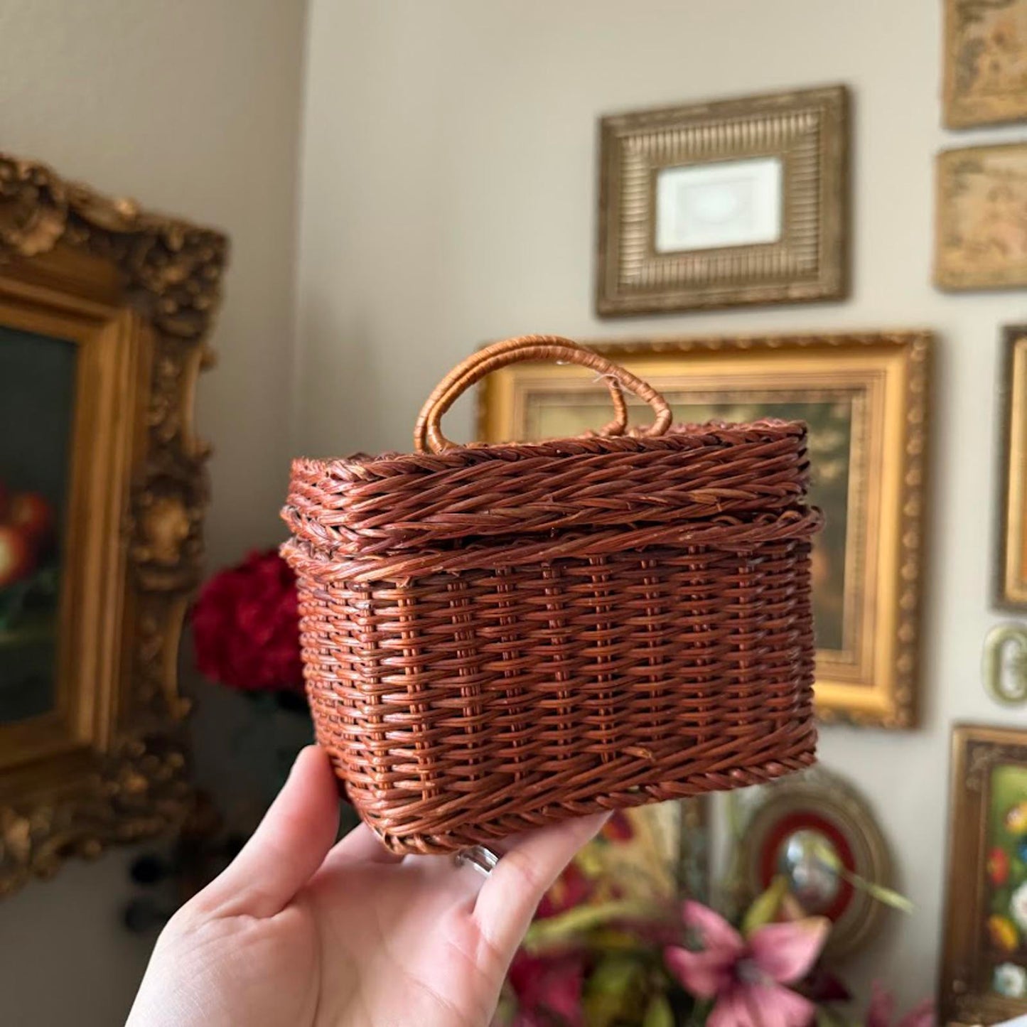 Vintage Wicker Picnic Basket