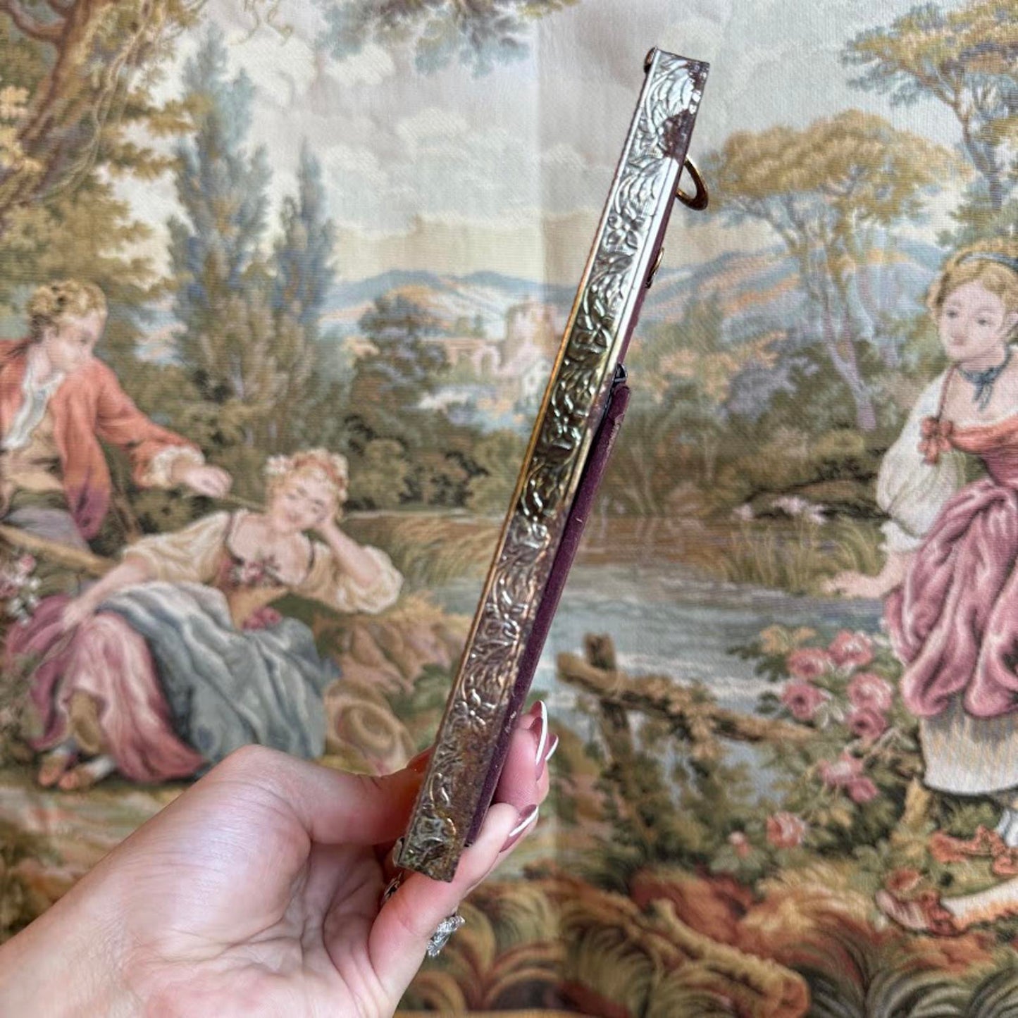 Vintage gold-toned metal multi-photo picture frame