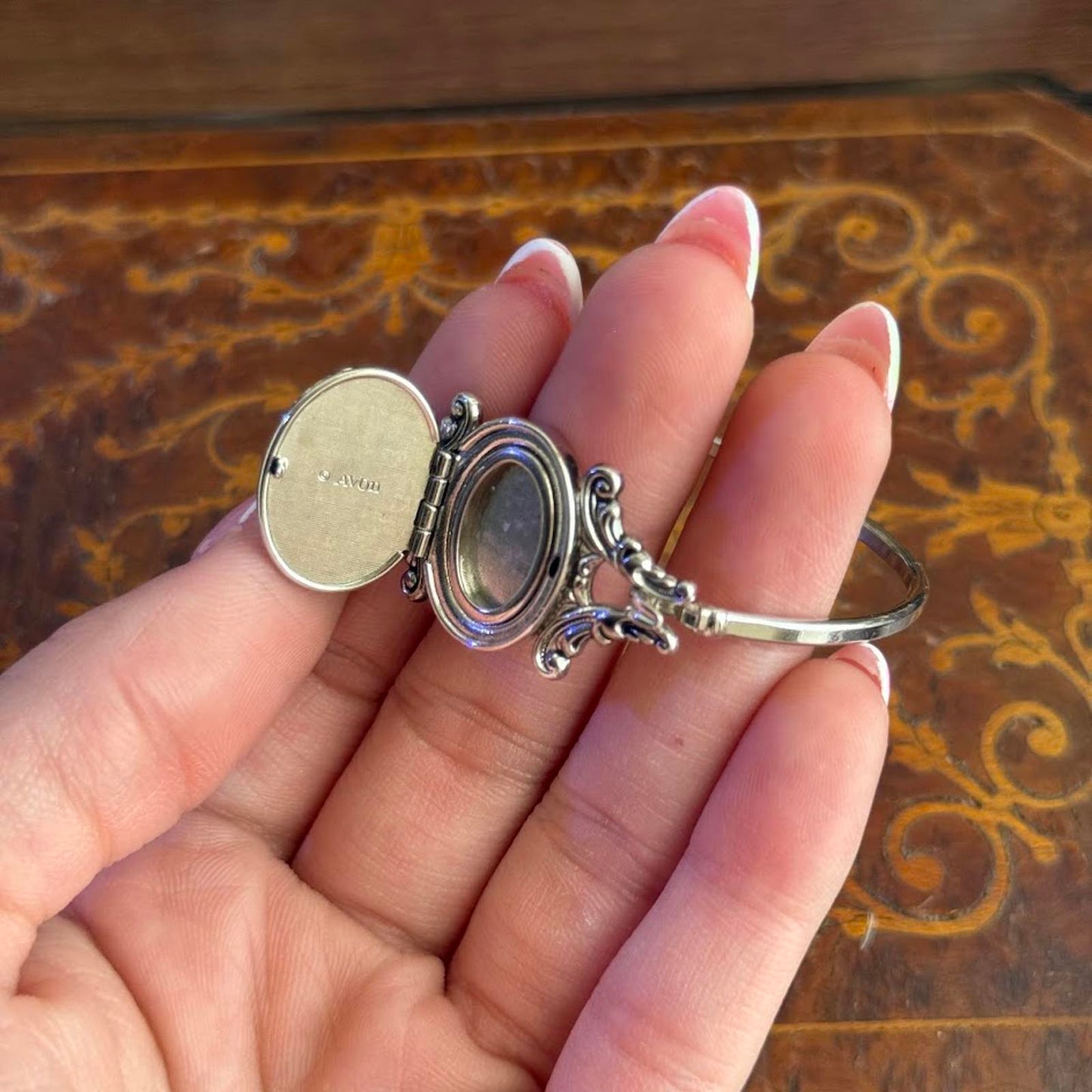 Vintage Avon Silver tone Locket Bracelet with Victorian Style Monogram