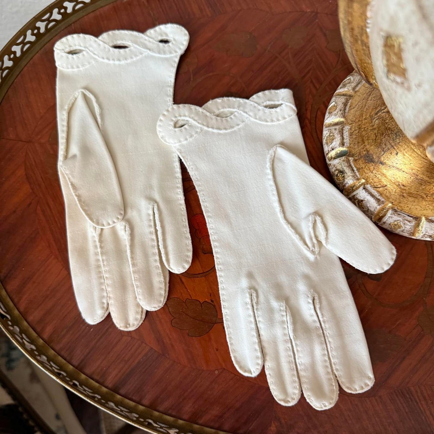Vintage Pair of Women's Gloves