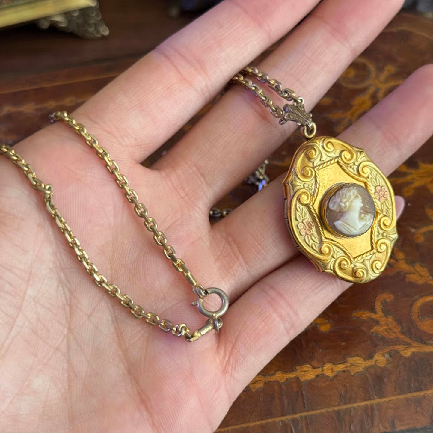 Vintage Antique shell cameo Locket necklace