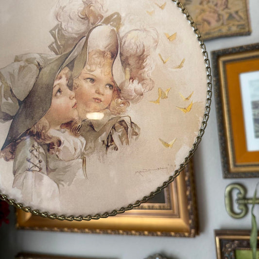 Vintage Circle Chain Frame with Print