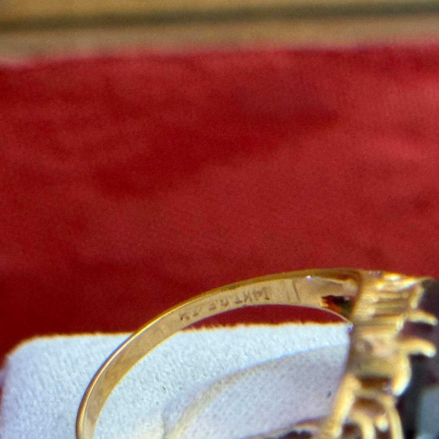 Vintage Style 14kt GE Gold Electroplated Purple Glass stone Ring