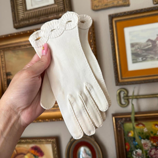 Vintage Pair of Women's Gloves