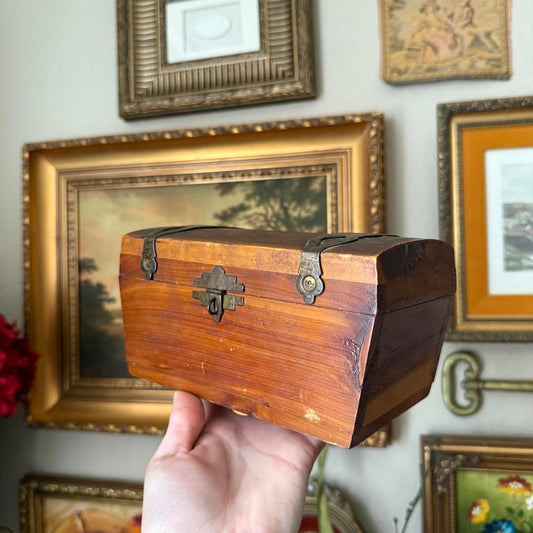Vintage Wooden Treasure Keepsake Box
