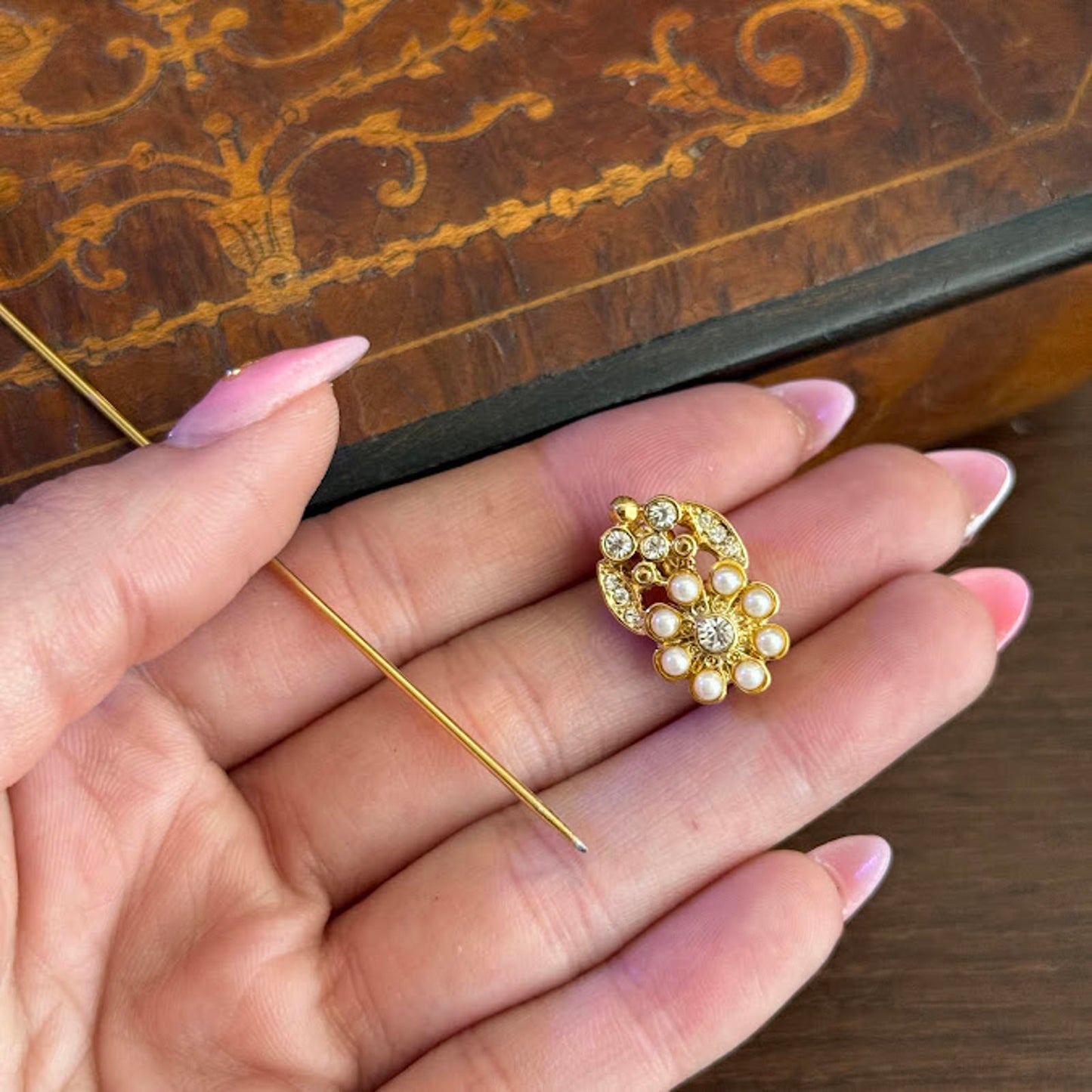 Vintage Gold and faux Pearl Stick/hat Pin