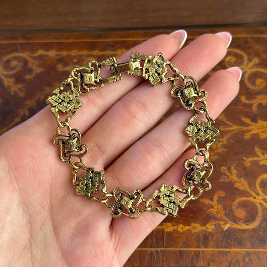 Vintage Filigree Flower Bracelet withg peach color stones