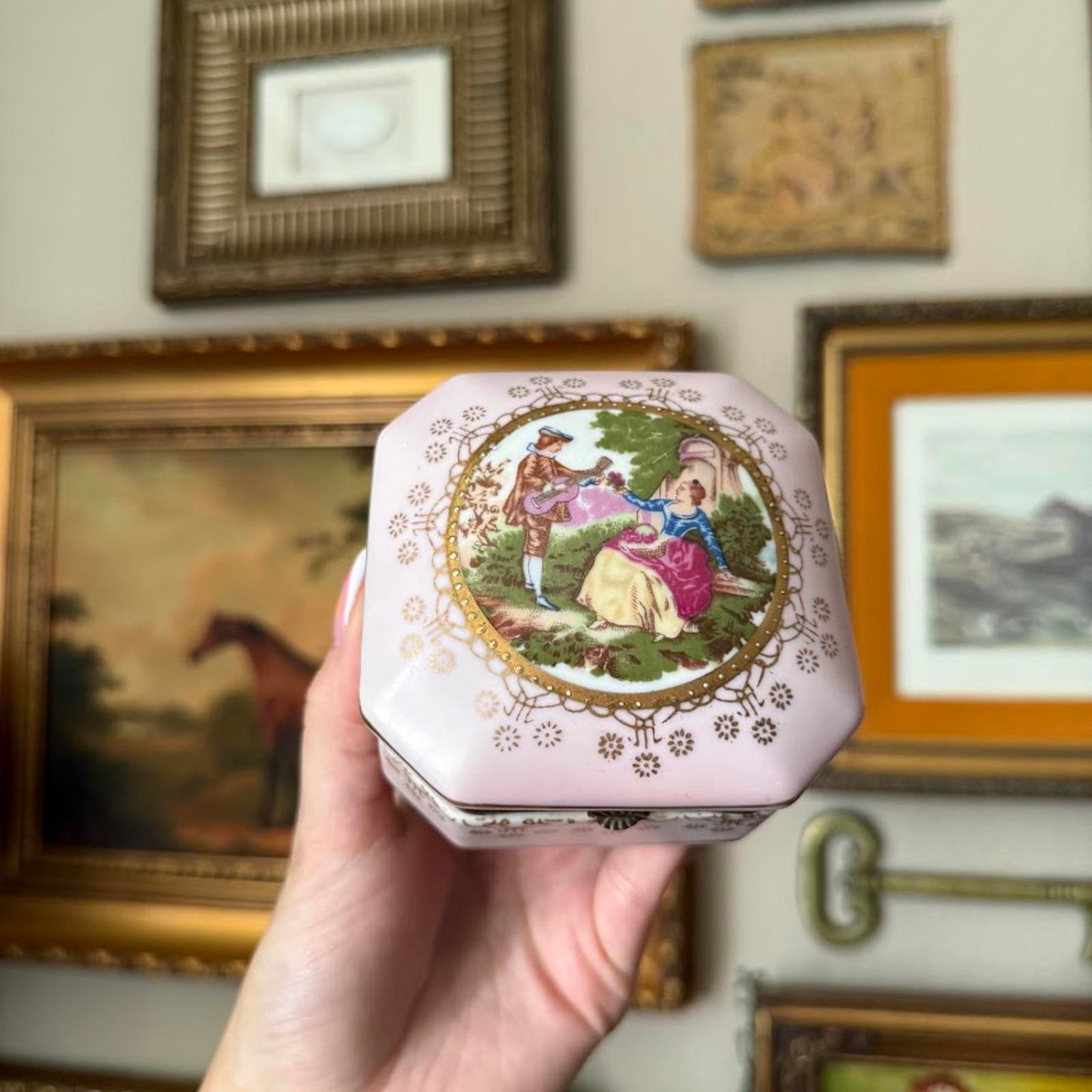 Vintage Hinged Couples Trinket Box